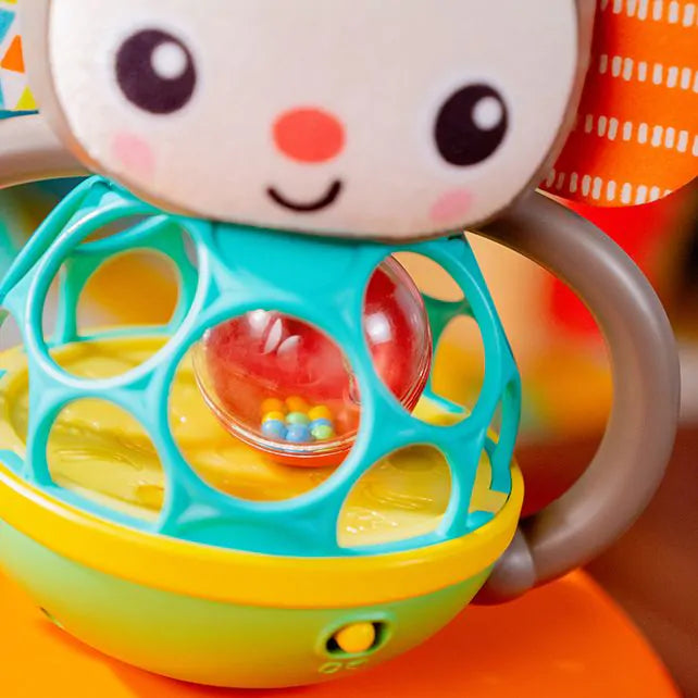 detail van Grab & Giggle Monkey Multi-Sensory Toy, tuimelaar met geluid, licht en muziek