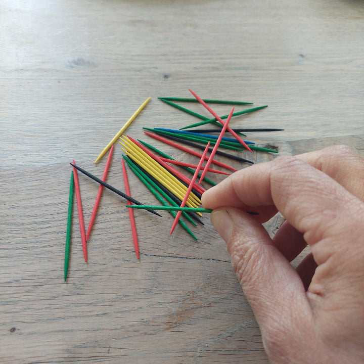 minikado, mikado met tandenstokers, fijne motoriek spel