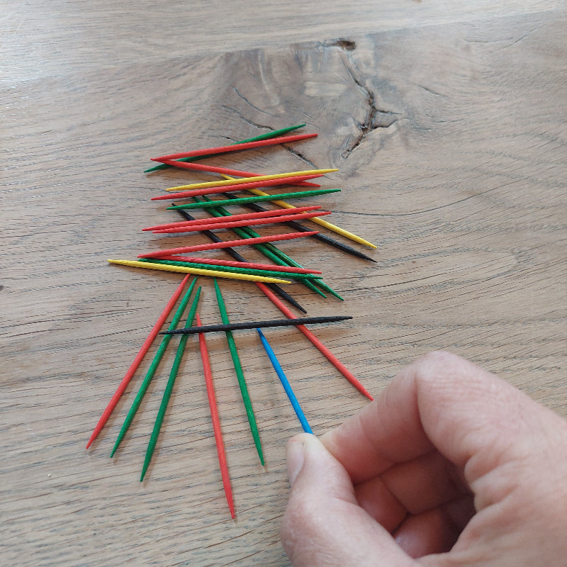 minikado, mini mikado, fijn motoriek spel