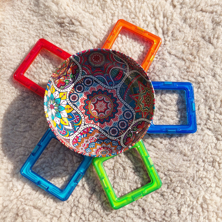metal kommetje met magformers, sensoriek en motoriek spel