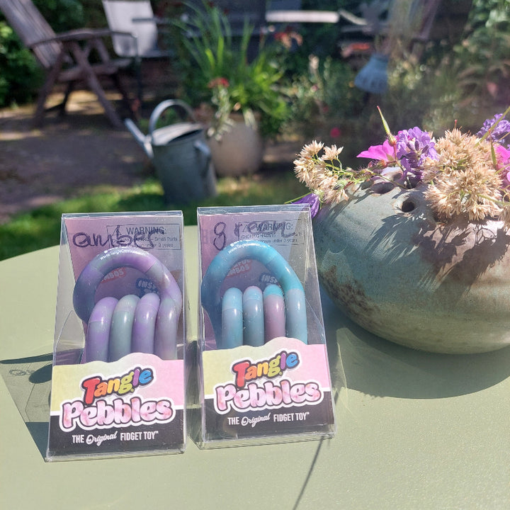 tangle pebbles, amber hazel en green veil