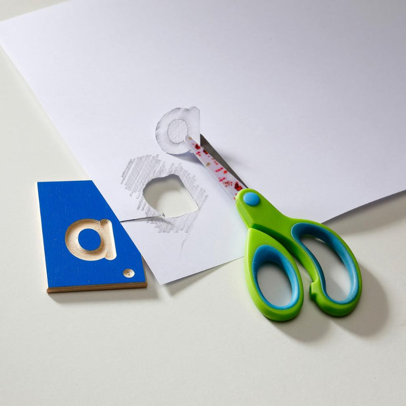 rzi Lernspiel kleinbuchstaben letters gebruikt bij knipactiviteit ter voorbereiding op schrijven, basisschool materiaal letters