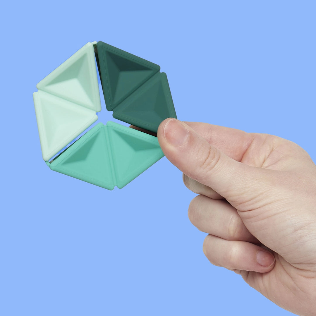 Pivot flexagons