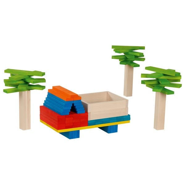 voorbeeld 3 d bouwen met houten plankjes van goki, made in europa. bomen en vrachtwagen