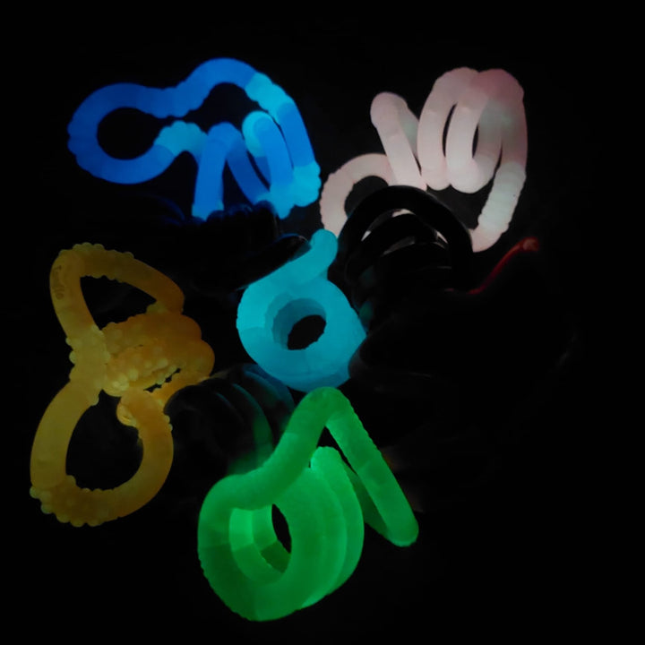 hele serie glow in the dark tangles in het donker, fidget friemel, sensoriek speelgoed