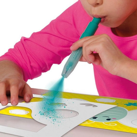 airbrush blaasstift van ses met schablonen, kind blaast