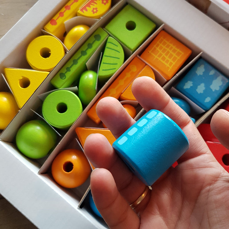 hape String along shapes - vormkralen