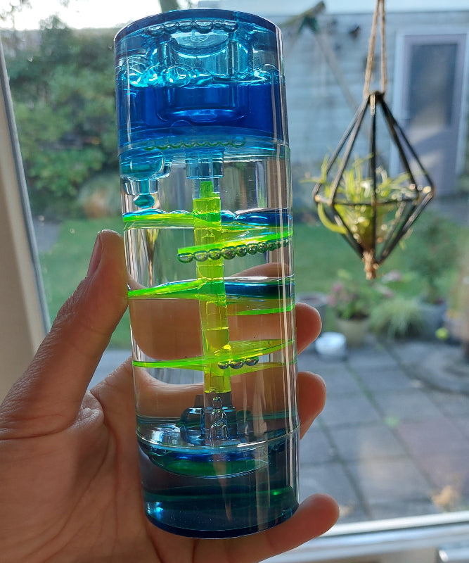 liquid timer in hand, Helixtimer / lavaloper