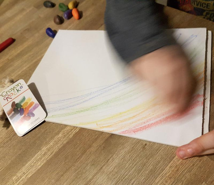 Toys42Hands Crayon rocks 16 stuks, kind aan het tekenen, snelle beweging met kleur op papier