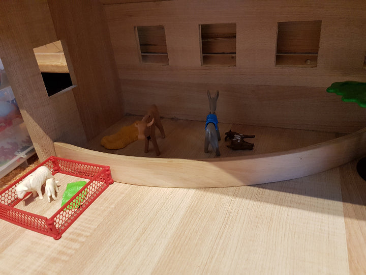 Toys42Hands Kaartboog groot als hekwerkt voor spelen met playmobiel dieren