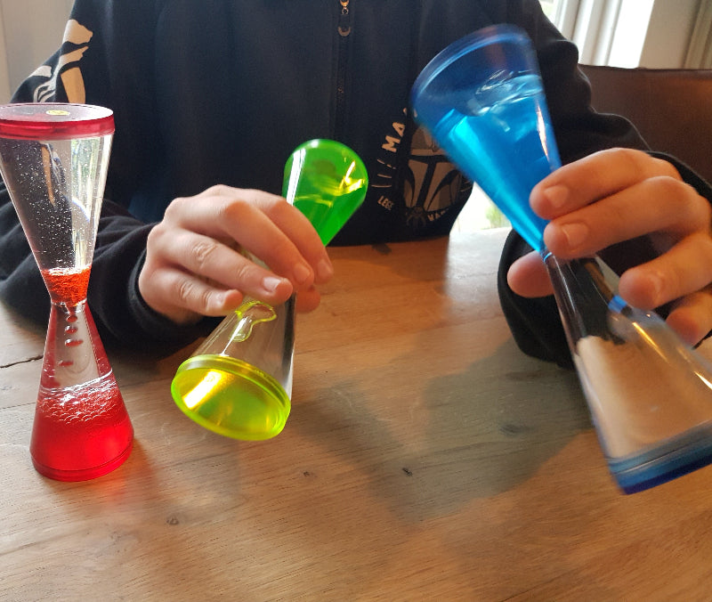 Toys42Hands Lavaloper nieuw, tapse liquid zandloper olielamp