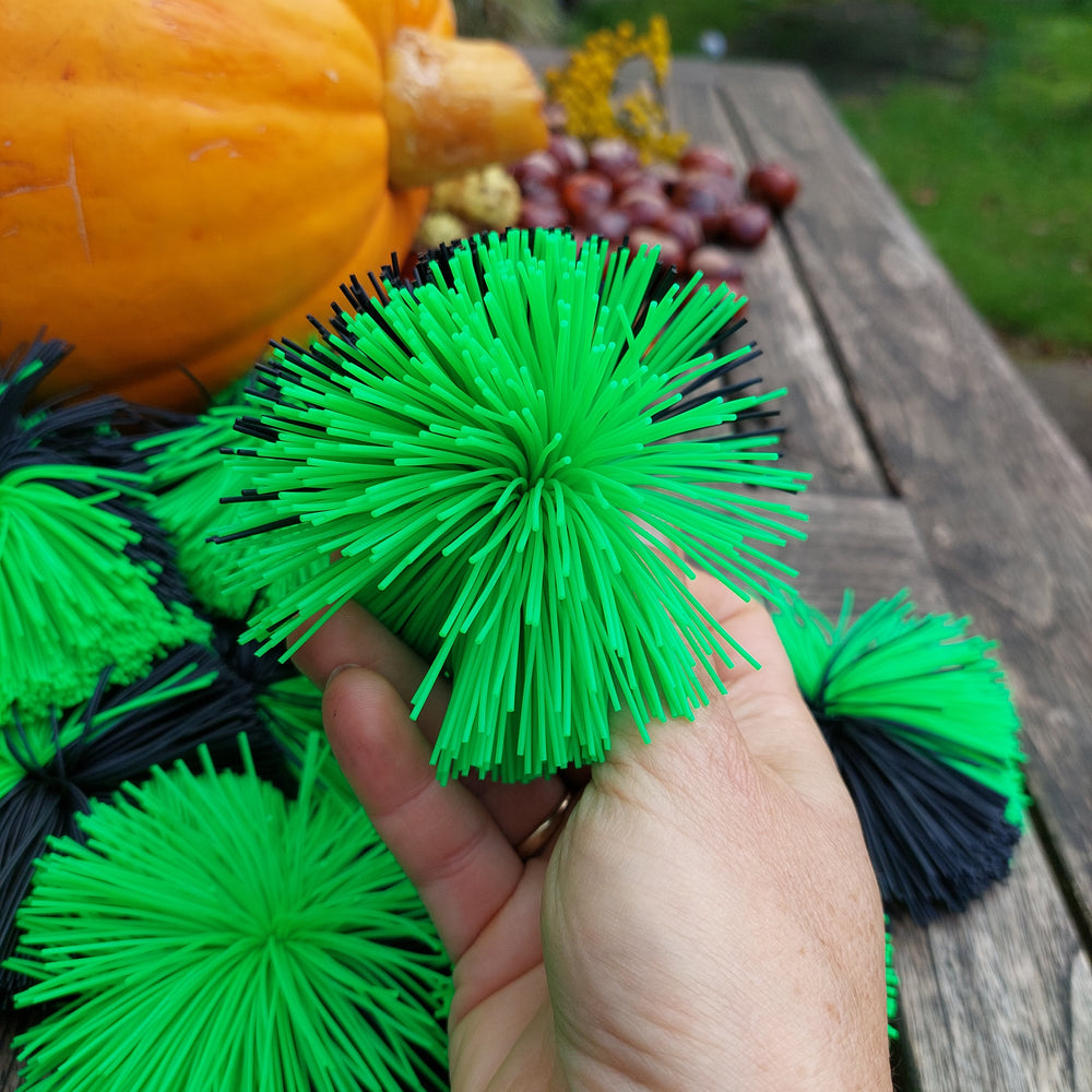 Toys42Hands String bal groen-zwart