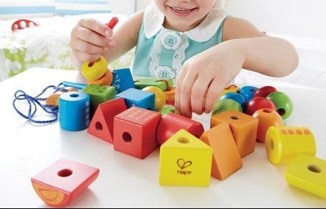 hape String along shapes - vormkralen
