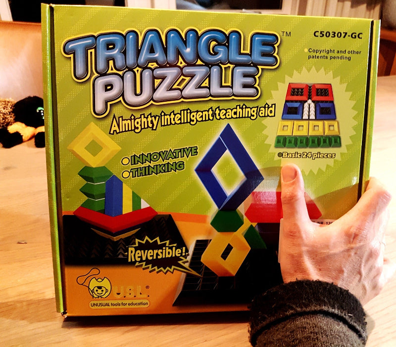 Toys42Hands Piramidenpuzzel met bodemplaat, verpakking
