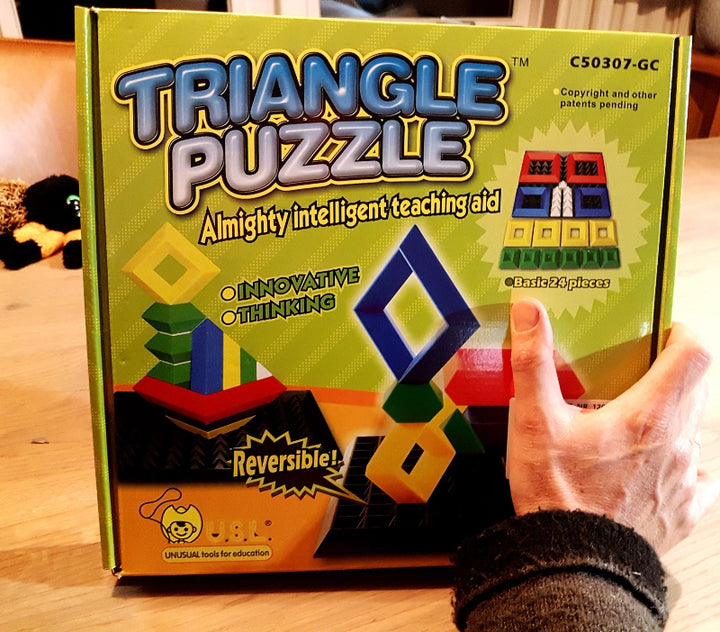 Toys42Hands Piramidenpuzzel met bodemplaat, verpakking