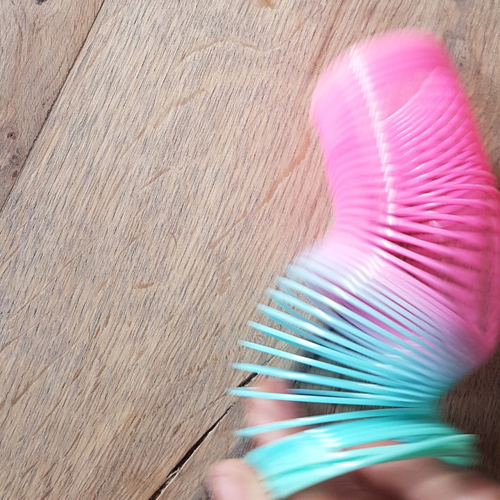 bewegende Traploper regenboog, kunststof 