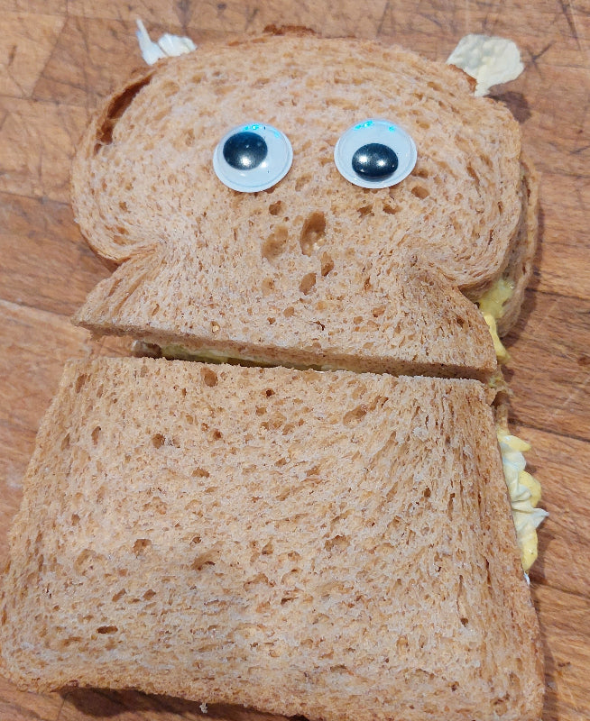 brood versiert met Wiebelogen groot, grappig