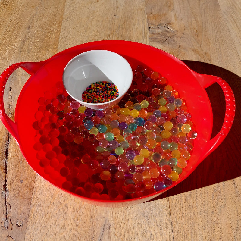 Toys42Hands Speelteil 5L rot gevuld met waterbeads, sensoriek teil