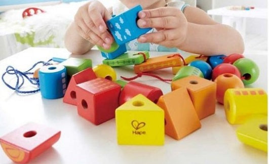 hape String along shapes - vormkralen