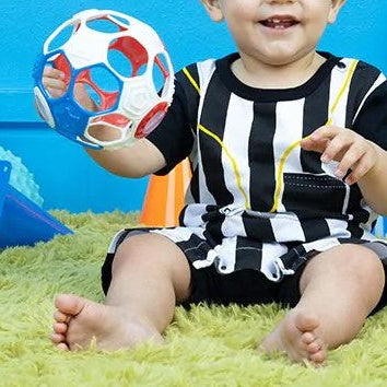dreumes met voetbal oball