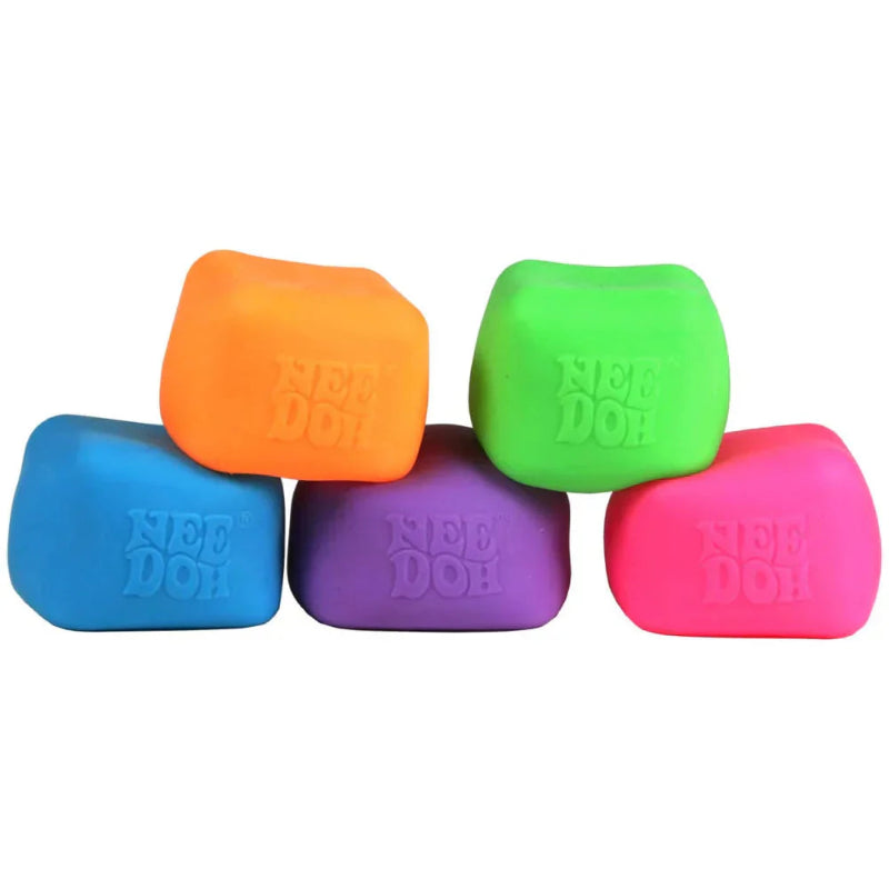 NeeDoh Nice Cube Glow alle 5 kleuren – assorti glow fidget kubussen voor kinderen en tieners